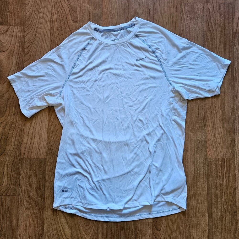 Soft! White Nike "Fit Dry" short sleeve shirt  - Men's Medium